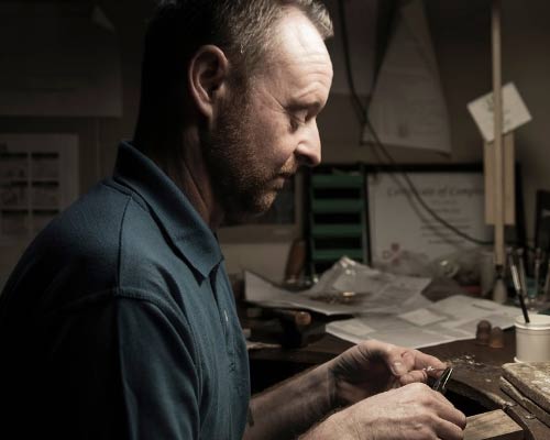 Solvar goldsmith at work