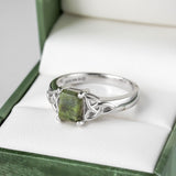 close up image of Solvar connemara marble celtic ring s21118