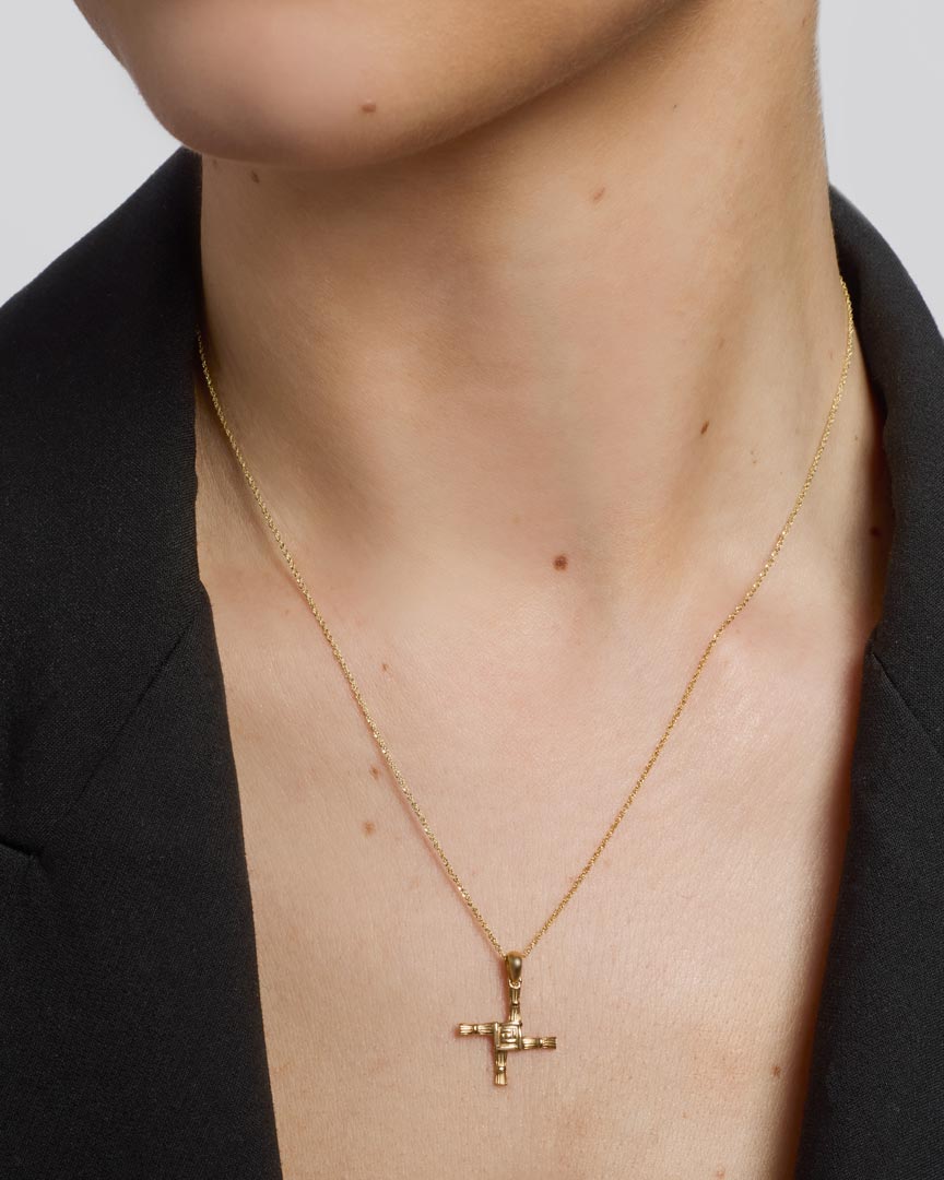 yellow gold st brigid's cross pendant s4279 from Solvar on a model
